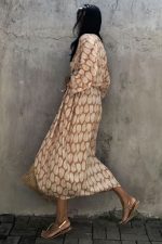 vêtement d'été kimono de plage motifs exotiques